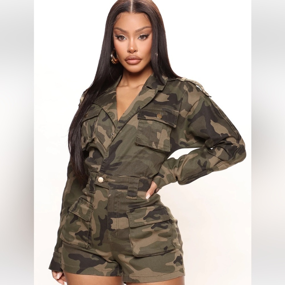 BNWT - Camouflage Romper - US 6